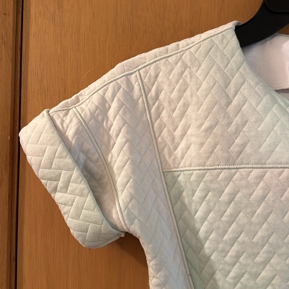 Lululemon Ivivva Kids Girls Quilted Short Sleeve Top Mint Green White Size 7 - Picture 5 of 8